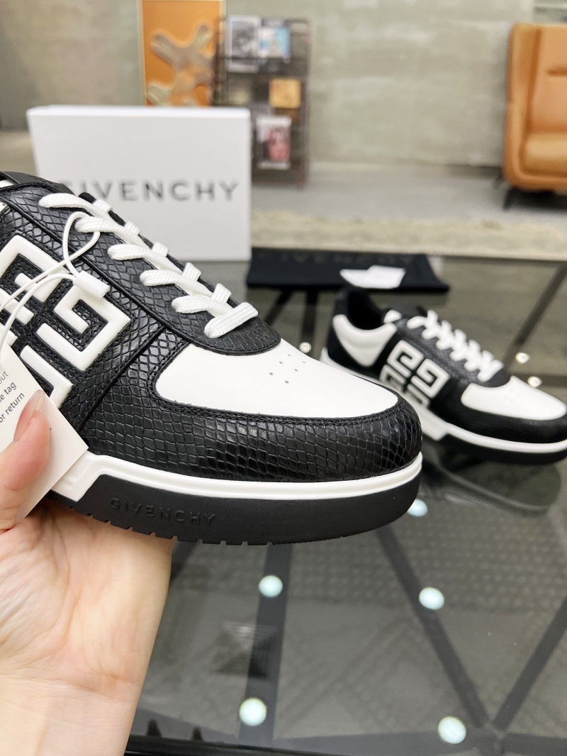 Givenchy Sneakers